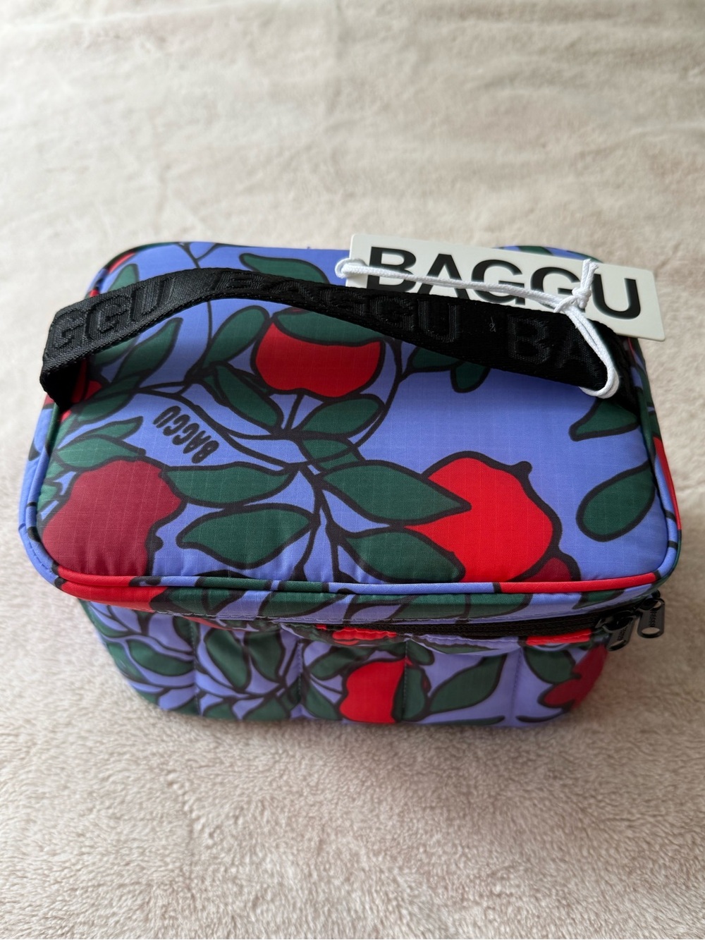 NWT BAGGU Puffy Lunch Bag Apple Tree